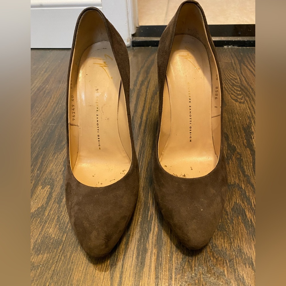 Giuseppe Zanotti brown suede heels size 40